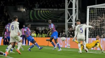 ثلاثية نظيفة.. كريستال بالاس يهزم فيورنتينا في ذهاب ربع نهائي دوري المؤتمر الأوروبي